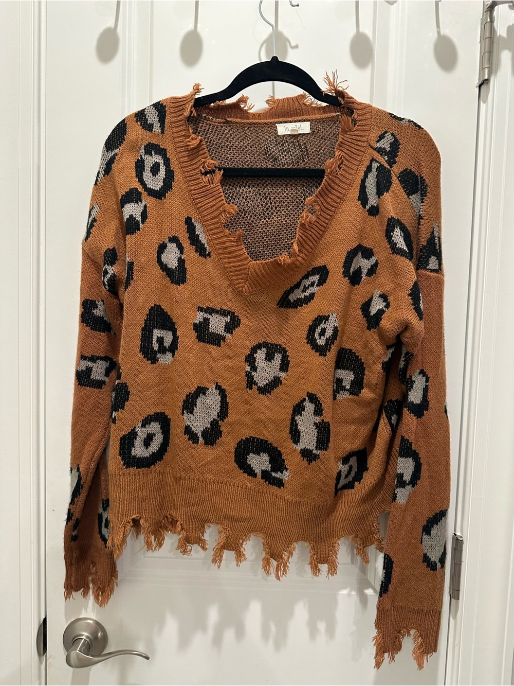LA MIEL Rust Leopard Print Distressed V-Neck Sweater